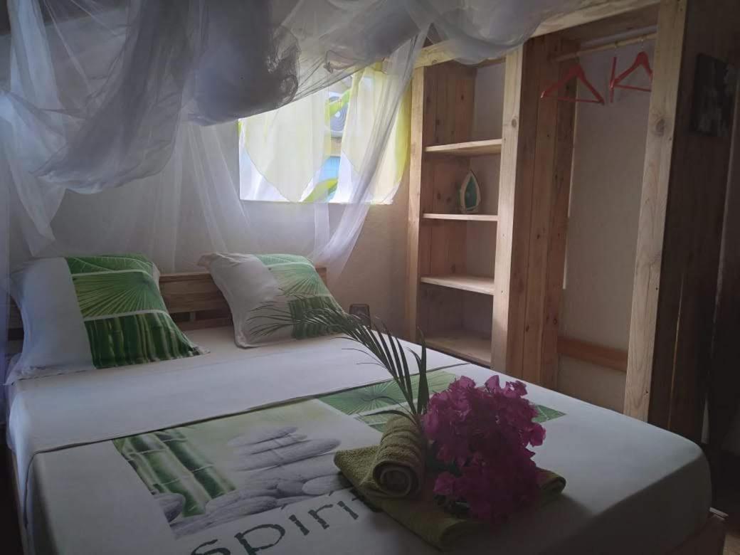 Kaz Creole Aventure Tropicale Insolite, Fibre, Jardin Et Jacuzzi Prives Saint-Francois  Dış mekan fotoğraf